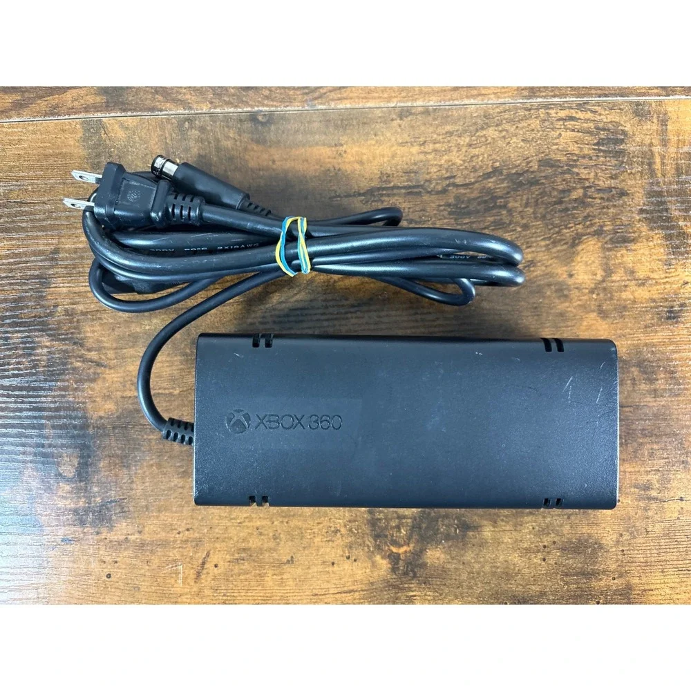 Microsoft Xbox 360 E Console Model 1538 Black with Power Supply 2013 NTSC